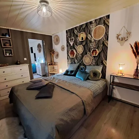 Aux Champs Des Cloches Apartment *